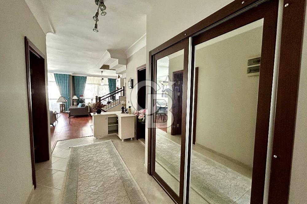Bahçeşehir 2. Kısımda Satılık 6+2 Yeşillikler İçinde Villa