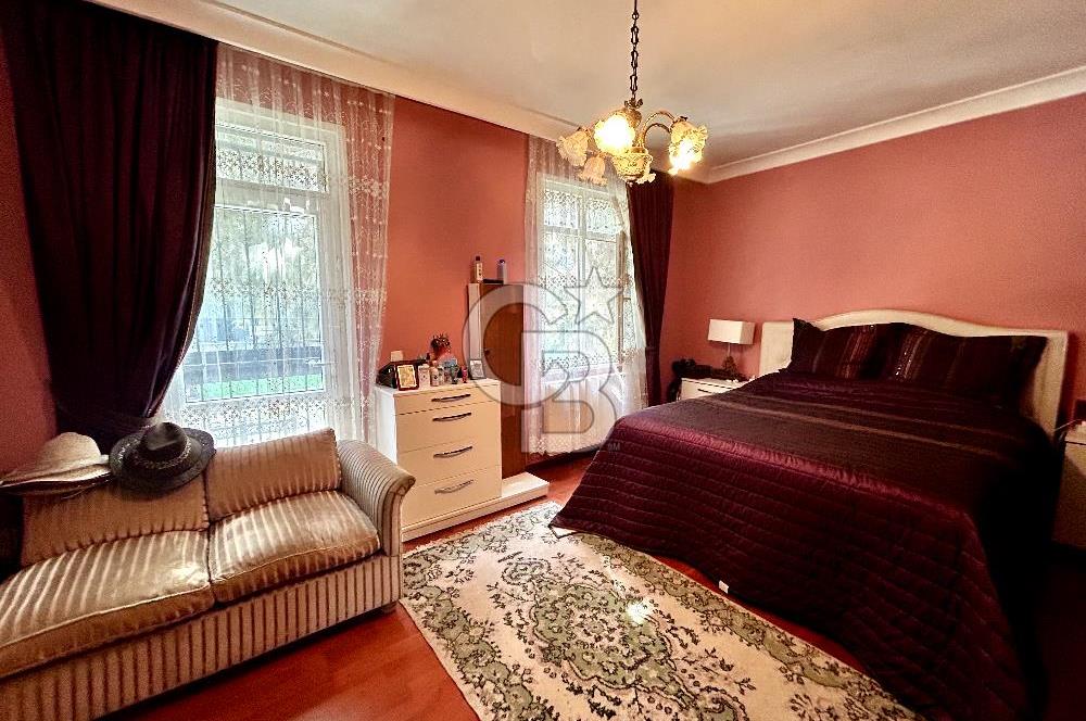 Bahçeşehir 2. Kısımda Satılık 6+2 Yeşillikler İçinde Villa
