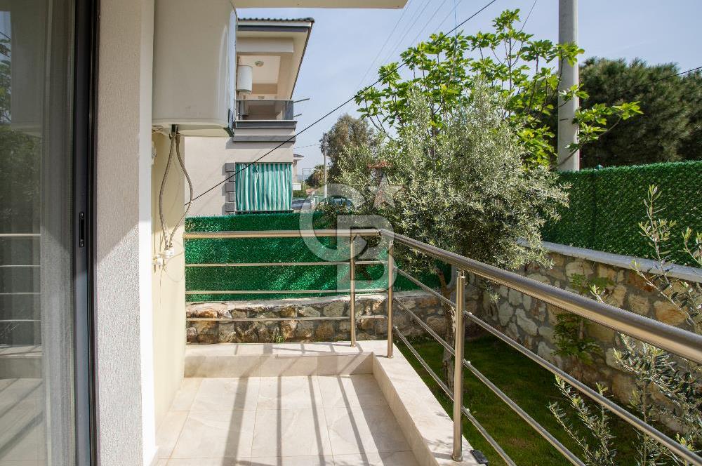 Foça Kazım Dirik Mah. Kiralık 1+1 Bahçe Katı Daire