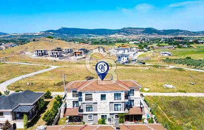 Foça Kazım Dirik Mah. Satılık Eşyalı 1+1 Müstakil Bahçeli Daire