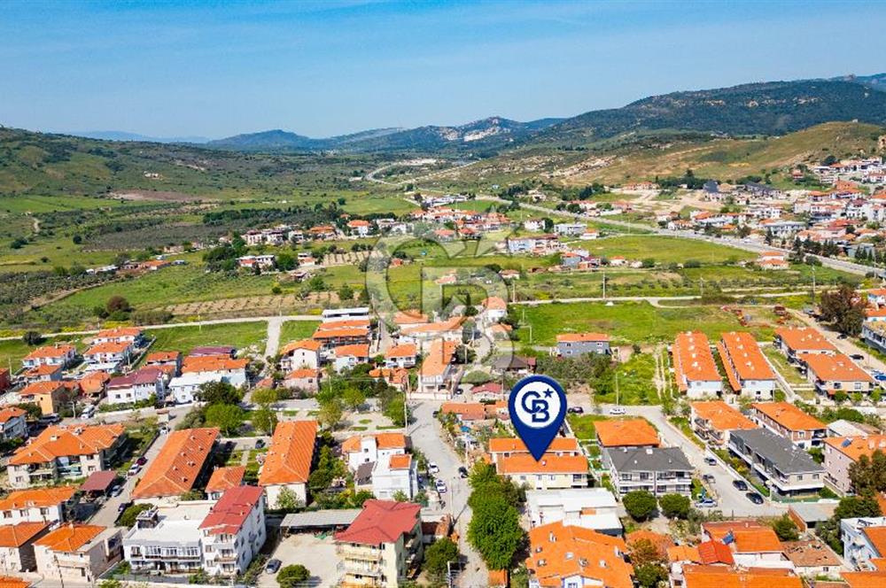 Foça Kazım Dirik Mah. Kiralık 1+1 Bahçe Katı Daire