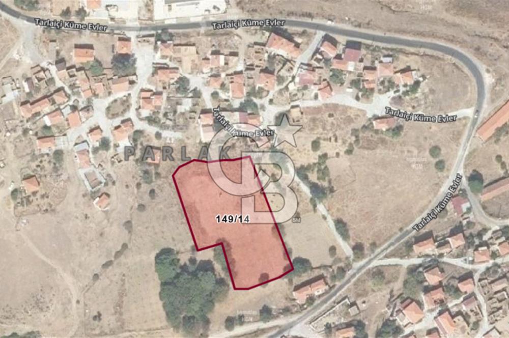 EŞSİZ KONUMDA KÖY İÇİ TARLA – KARABURUN PARLAK MAHALLESİ – 4.079 M