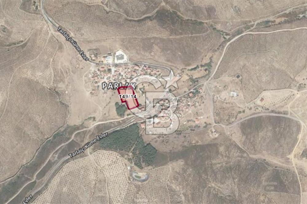EŞSİZ KONUMDA KÖY İÇİ TARLA – KARABURUN PARLAK MAHALLESİ – 4.079 M