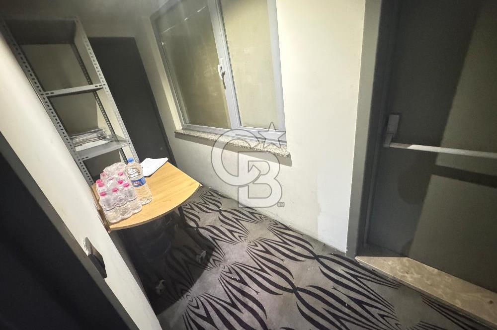 ÜMRANİYE ALEMDAĞ CD ÜZERİ KİRALIK PLAZA KATI