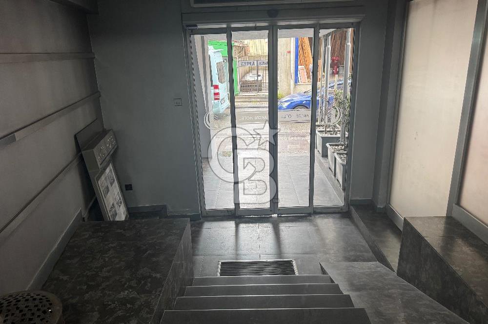 ÜMRANİYE ALEMDAĞ CD ÜZERİ KİRALIK PLAZA KATI
