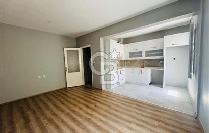 Foça Fevzipaşa Mahallesi Çarşı İçinde Kiralık 2+1 Daire