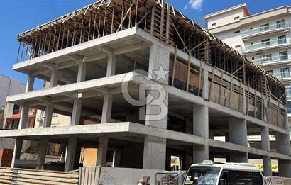 İzmir Karşıyaka 'da Cadde üzeri Satılık 2+1 Lüks Daire