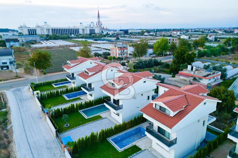 DÜNYACA ÜNLÜ LEND OF LEGENDS VE GOLF SAHASLARINA KOMŞU VİLLA