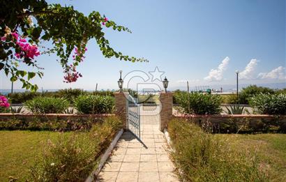 Çeşme Ayasandra Su Sitesinde 3+1 Müstakil Satılık Villa