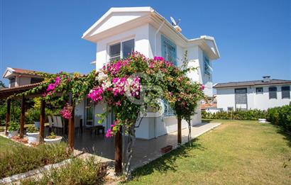 Çeşme Ayasandra Su Sitesinde 3+1 Müstakil Satılık Villa