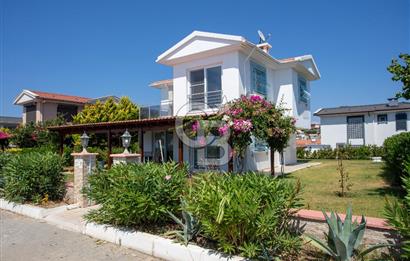 Çeşme Ayasandra Su Sitesinde 3+1 Müstakil Satılık Villa