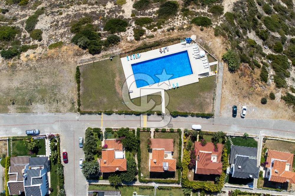 Çeşme Ayasandra Su Sitesinde 3+1 Müstakil Satılık Villa