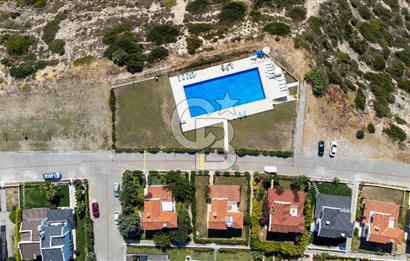 Çeşme Ayasandra Su Sitesinde 3+1 Müstakil Satılık Villa