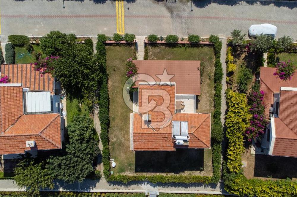 Çeşme Ayasandra Su Sitesinde 3+1 Müstakil Satılık Villa