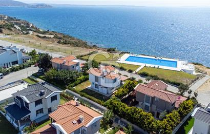 Çeşme Ayasandra Su Sitesinde 3+1 Müstakil Satılık Villa