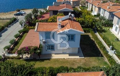 Çeşme Ayasandra Su Sitesinde 3+1 Müstakil Satılık Villa