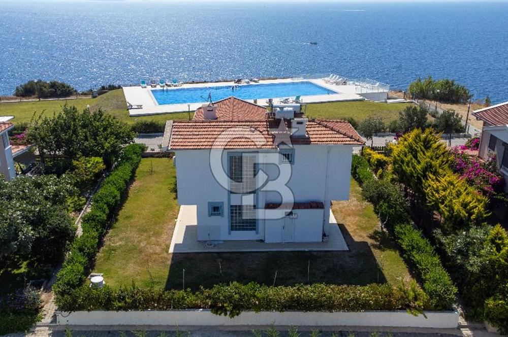 Çeşme Ayasandra Su Sitesinde 3+1 Müstakil Satılık Villa