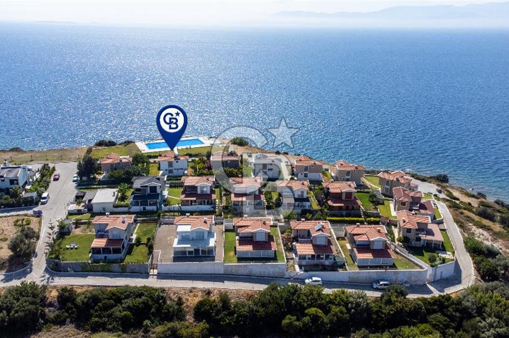 Çeşme Ayasandra Su Sitesinde 3+1 Müstakil Satılık Villa
