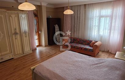 Silivri Kınalı'da Denize Sıfır 3+1 Dubleks Yazlık