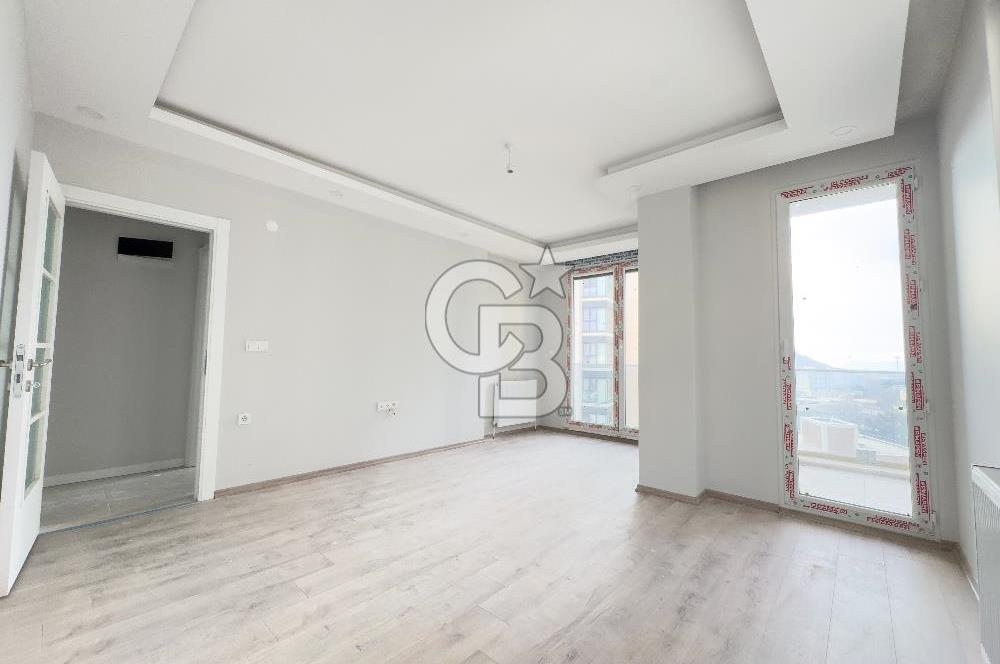 CEVİZLİ MAH. TUGAYYOLUNDA KAPALI OTOPARKLI SİTEDE 5+2 DUBLEKS