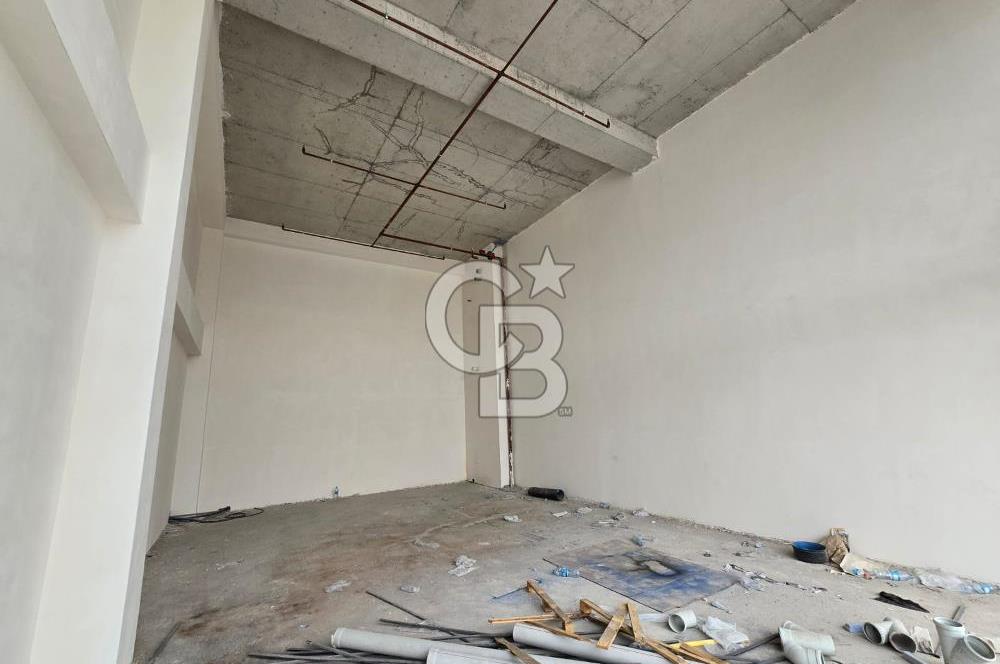 OTORİTE ŞAŞMAZ CADDE CEPHELİ 212 M2 DÜKKAN
