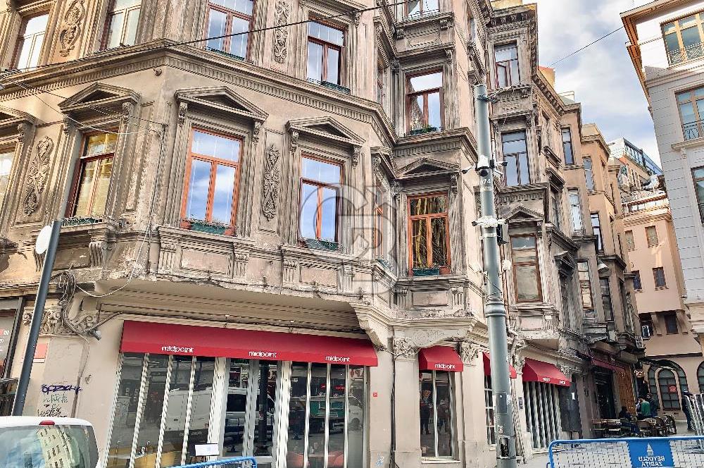 TÜNEL MEYDANI TARİHİ TÜNEL GEÇİDİ İŞ HANINDA 14 m2 OFİS