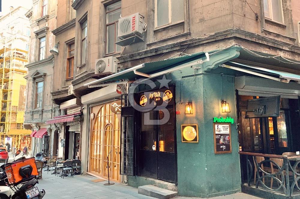 TÜNEL MEYDANI TARİHİ TÜNEL GEÇİDİ İŞ HANINDA 14 m2 OFİS