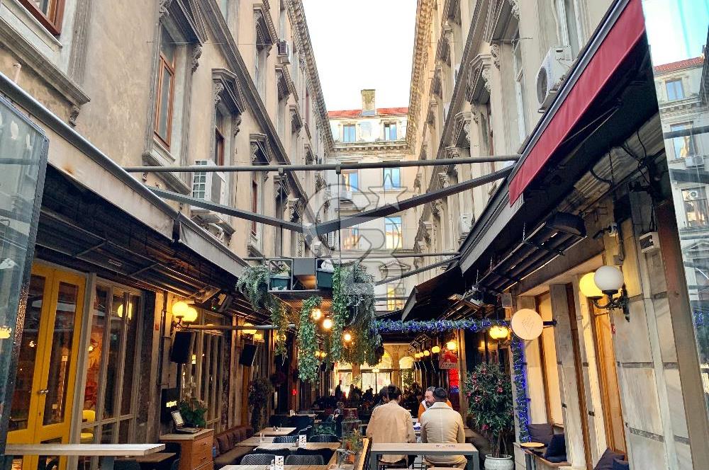 TÜNEL MEYDANI TARİHİ TÜNEL GEÇİDİ İŞ HANINDA 14 m2 OFİS
