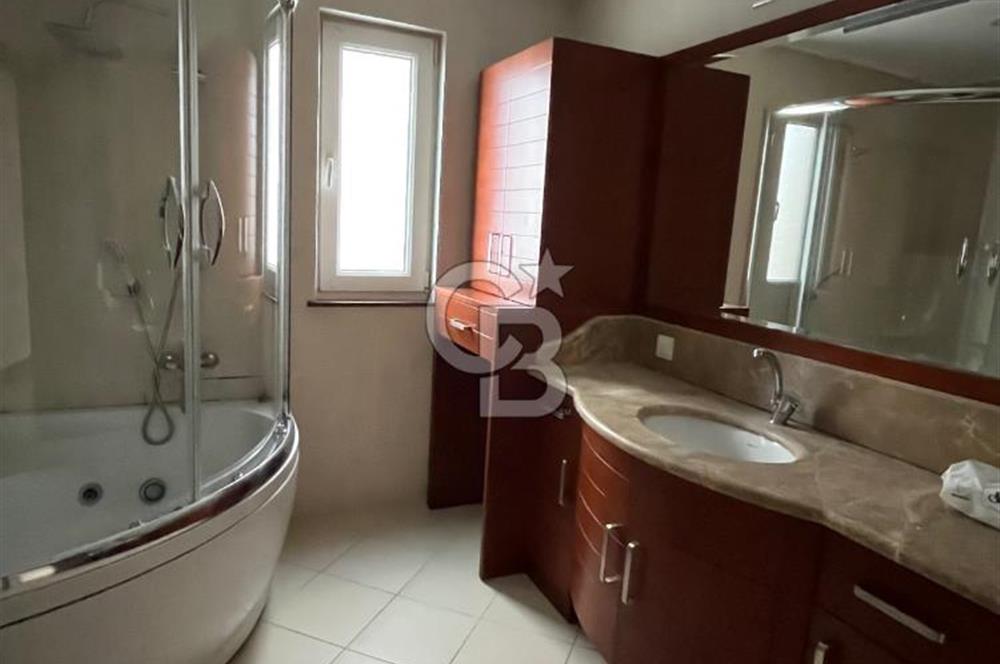 Deniz manzaralı kiralık 4+1 lüks daire