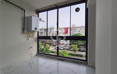 Karşıyaka Bahçelievler Mahallesi Cadde Üstü Satılık Boş Daire 