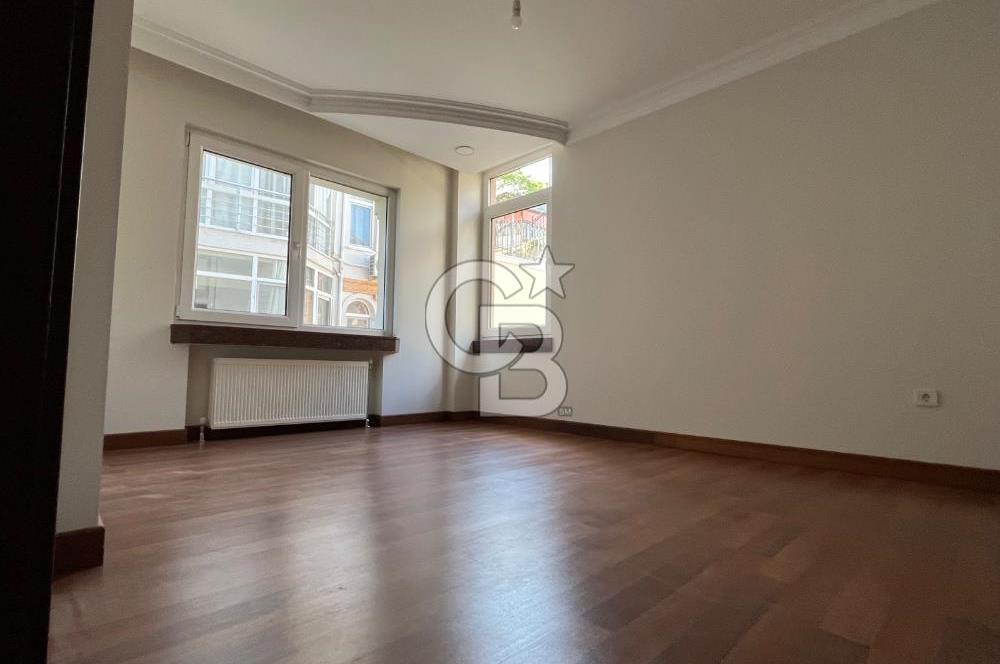 Deniz manzaralı kiralık 4+1 lüks daire