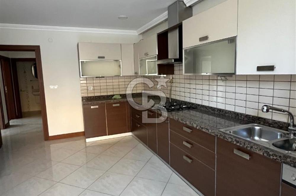 Deniz manzaralı kiralık 4+1 lüks daire