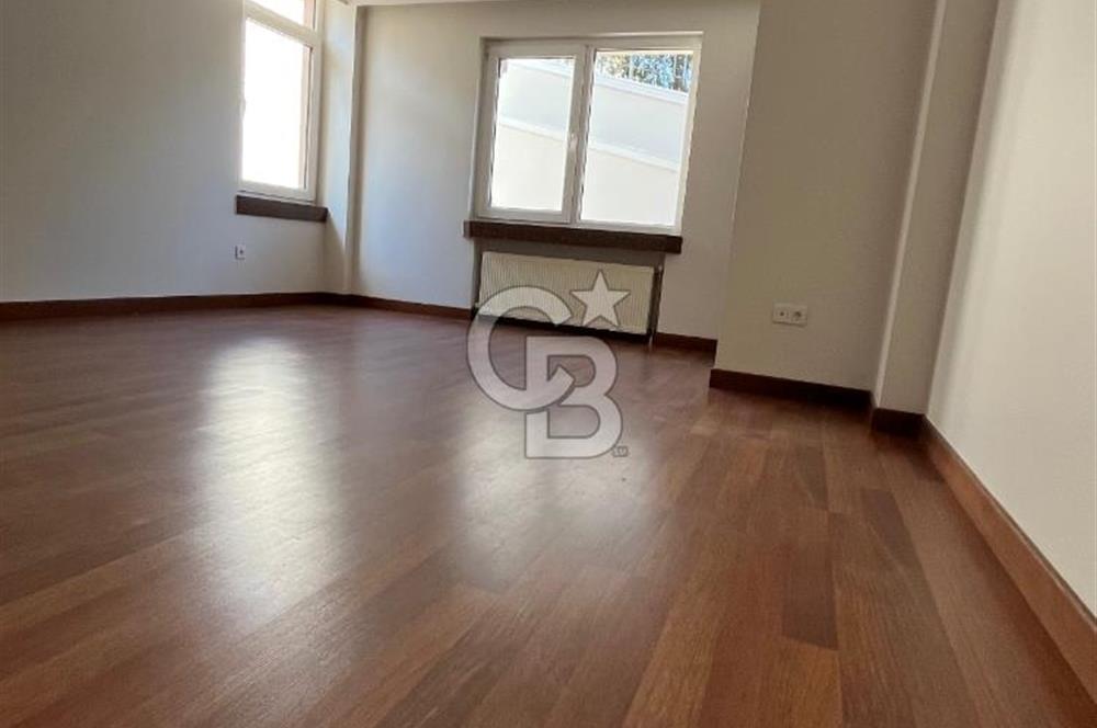 Deniz manzaralı kiralık 4+1 lüks daire