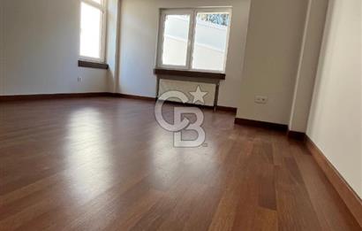 Deniz manzaralı kiralık 4+1 lüks daire