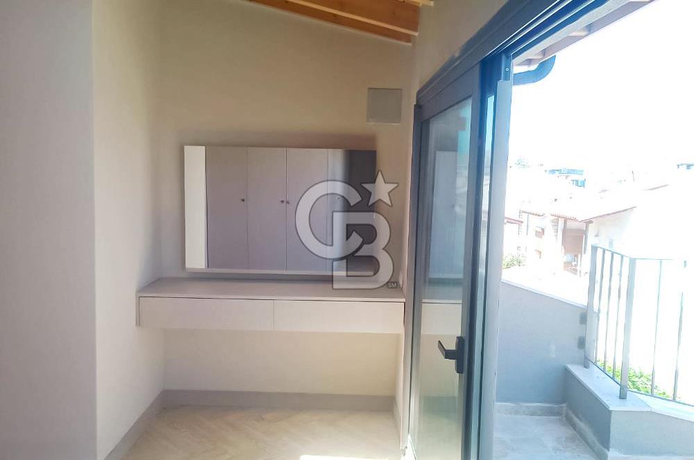 Urla Kalabak’ta Deniz Manzaralı, Bahçeli, 0 Tadilatlı 4+1 Villa