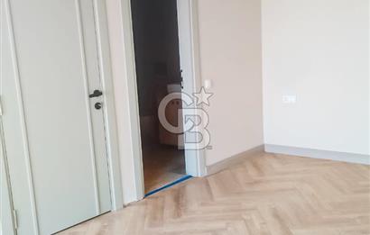 Urla Kalabak’ta Deniz Manzaralı, Bahçeli, 0 Tadilatlı 4+1 Villa