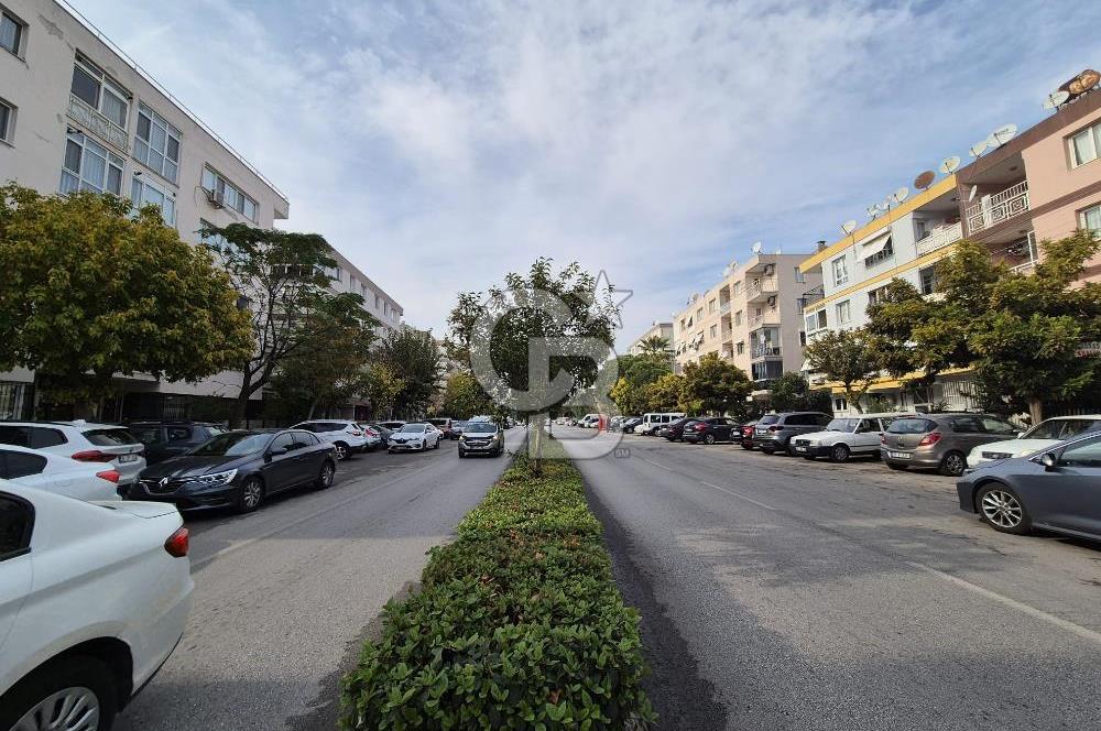 Karşıyaka Bahçelievler Mahallesi Cadde Üstü Satılık Boş Daire 