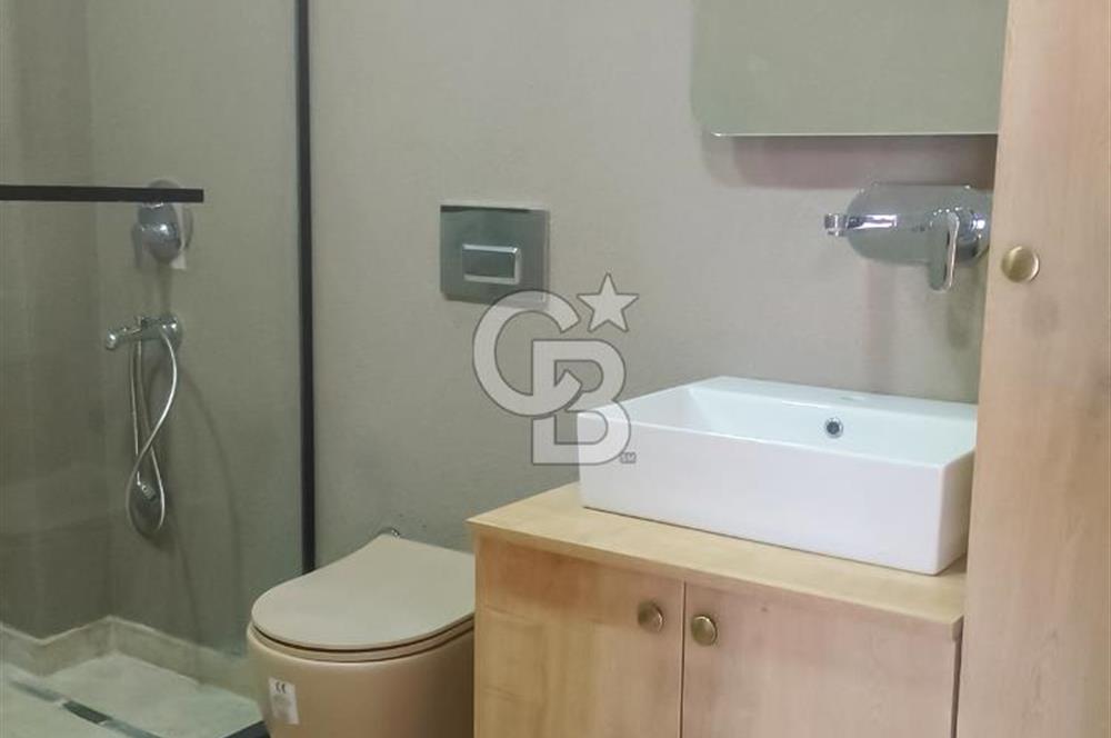 Urla Kalabak’ta Deniz Manzaralı, Bahçeli, 0 Tadilatlı 4+1 Villa