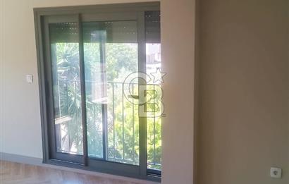 Urla Kalabak’ta Deniz Manzaralı, Bahçeli, 0 Tadilatlı 4+1 Villa