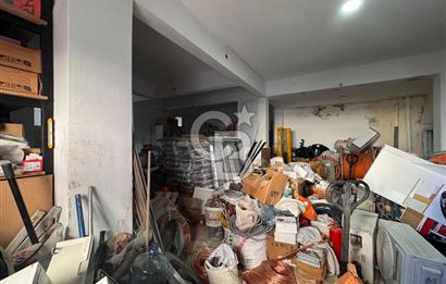 Ümraniye Çakmak Merkezi Konumda 190 m2 Yüksek Tavanlı Satılık Depo