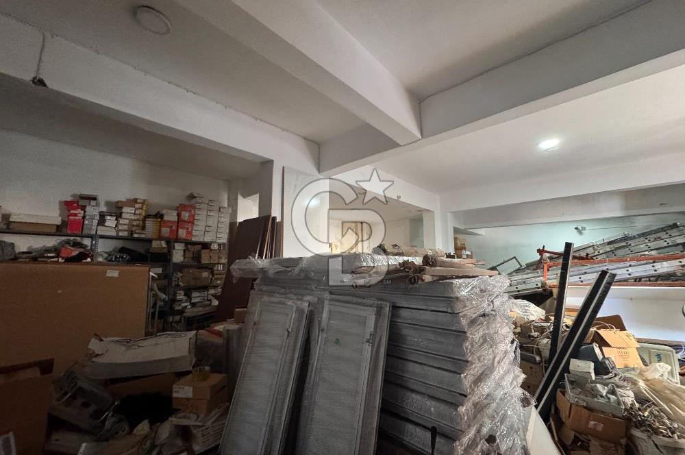 Ümraniye Çakmak Merkezi Konumda 190 m2 Yüksek Tavanlı Satılık Depo