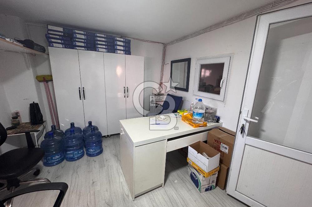 Ümraniye Çakmak Merkezi Konumda 190 m2 Yüksek Tavanlı Satılık Depo