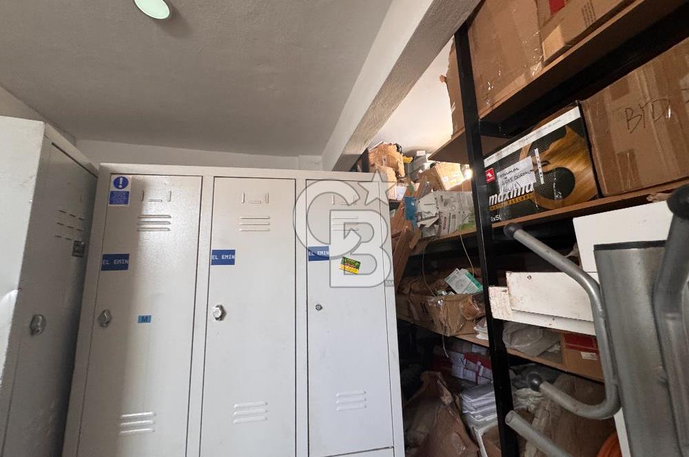 Ümraniye Çakmak Merkezi Konumda 190 m2 Yüksek Tavanlı Satılık Depo
