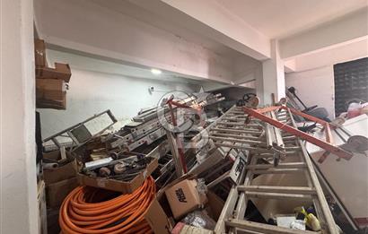 Ümraniye Çakmak Merkezi Konumda 190 m2 Yüksek Tavanlı Satılık Depo