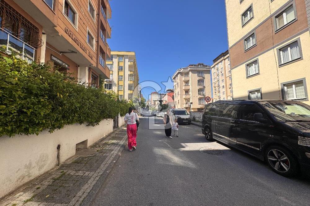 Ümraniye Çakmak Merkezi Konumda 190 m2 Yüksek Tavanlı Satılık Depo