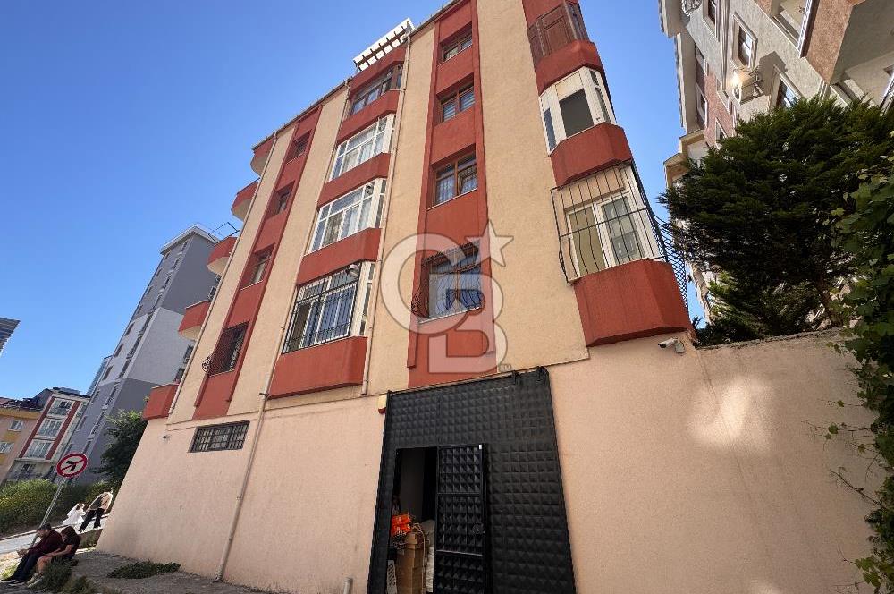 Ümraniye Çakmak Merkezi Konumda 190 m2 Yüksek Tavanlı Satılık Depo