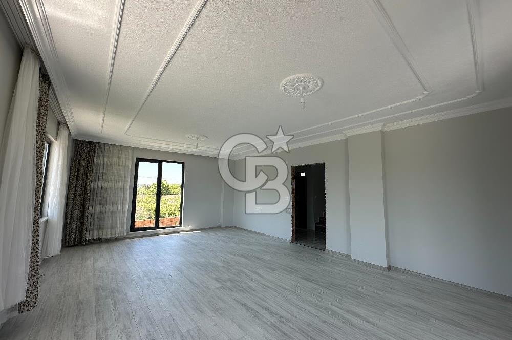 SİLİVRİ BÜYÜKÇAVUŞLU'DA SATILIK DOĞA MANZARALI 4+1 197 M² VİLLA