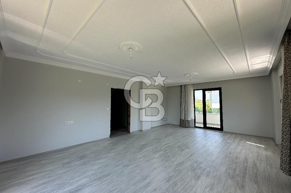 SİLİVRİ BÜYÜKÇAVUŞLU'DA SATILIK DOĞA MANZARALI 4+1 197 M² VİLLA