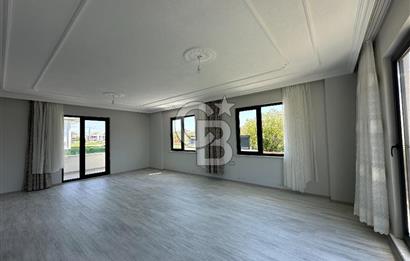 SİLİVRİ BÜYÜKÇAVUŞLU'DA SATILIK DOĞA MANZARALI 4+1 197 M² VİLLA