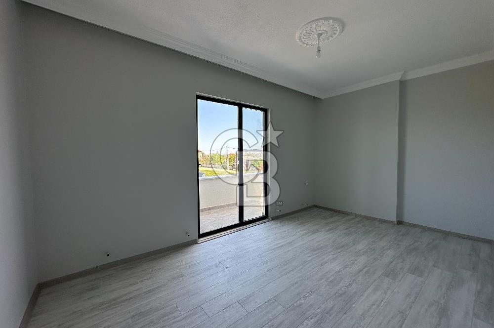 SİLİVRİ BÜYÜKÇAVUŞLU'DA SATILIK DOĞA MANZARALI 4+1 197 M² VİLLA